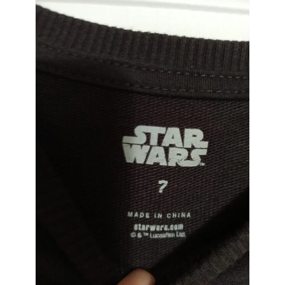 Boys Star Wars Crew Neck Soft Black Yoda Pullover Sweater Size 7 - Picture 4 of 5